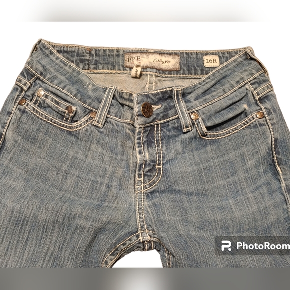 BKE Denim Culture Jeans, Straight, Size 26 Regular, Embellished Back Pockets - Picture 3 of 13